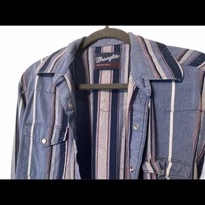 Oversized Wrangler Shirt (L)